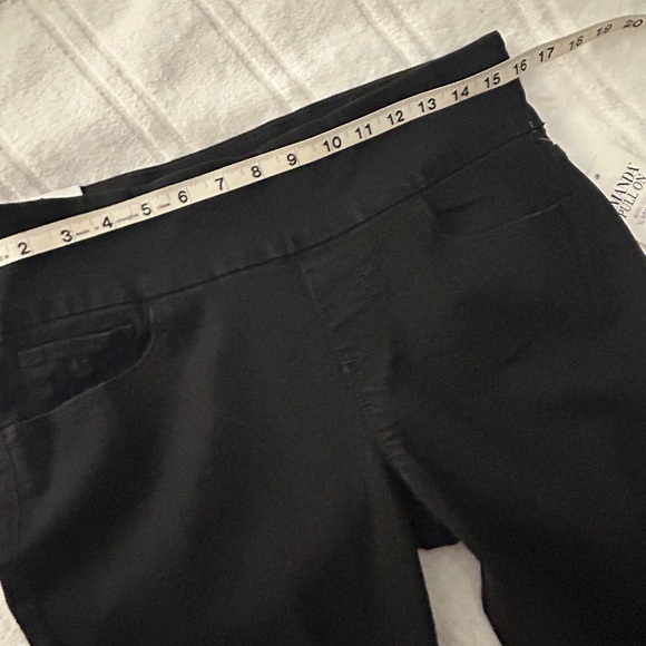 NWT Amanda Pull-On Black Jeans Straight Leg Sz 8 Short - Picture 4 of 15